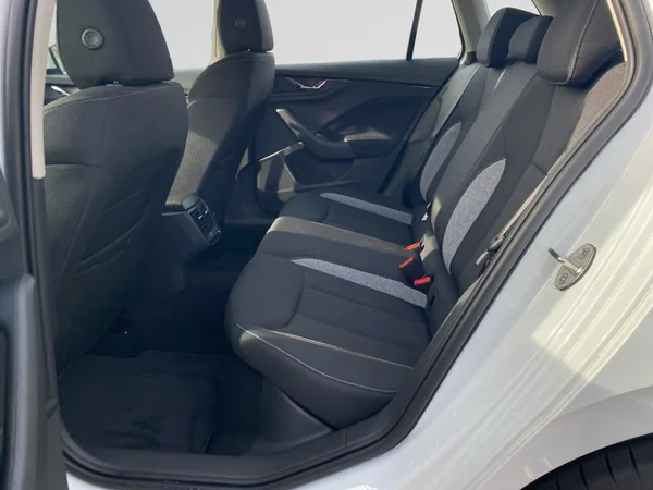 SKODA Kamiq (2025) — foto 3 van 18