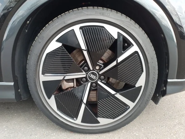 AUDI Q4 e-tron (2021) — foto 23 van 25