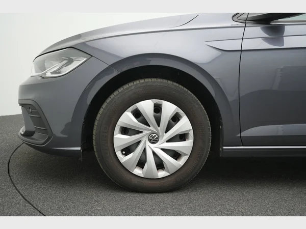 VOLKSWAGEN Polo (2023) — foto 21 van 25