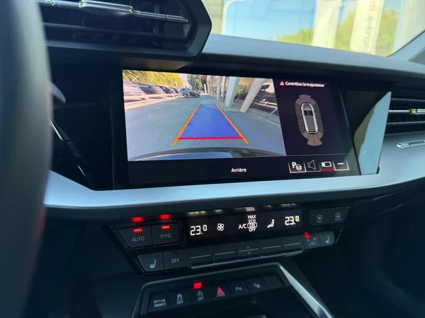 AUDI A3 Sportback (2023) — foto 16 van 17