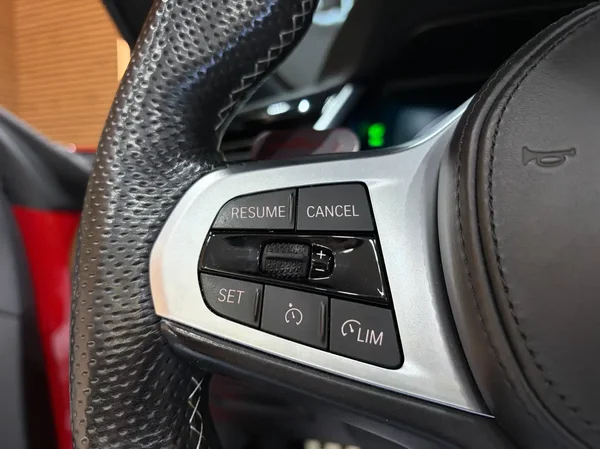 Bmw Z4 (2023) — foto 9 van 38