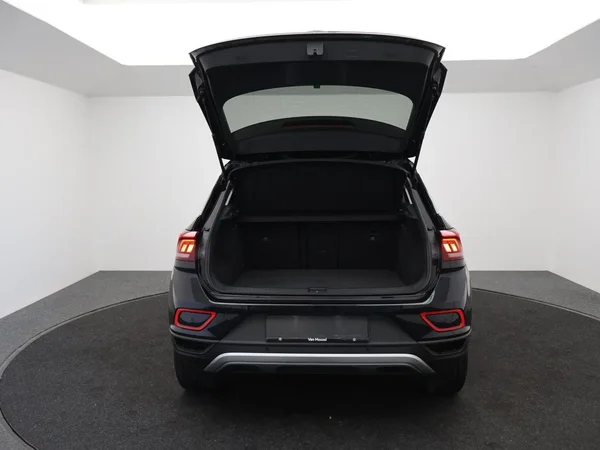 Volkswagen T-Roc (2024) — foto 19 van 28
