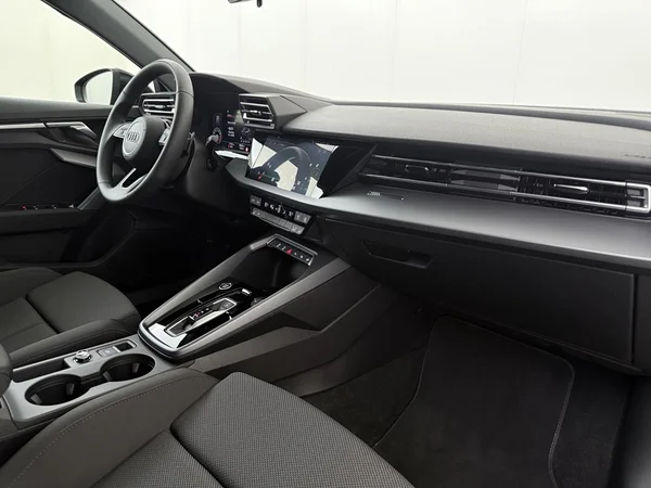AUDI A3 Sportback (2025) — foto 10 van 18