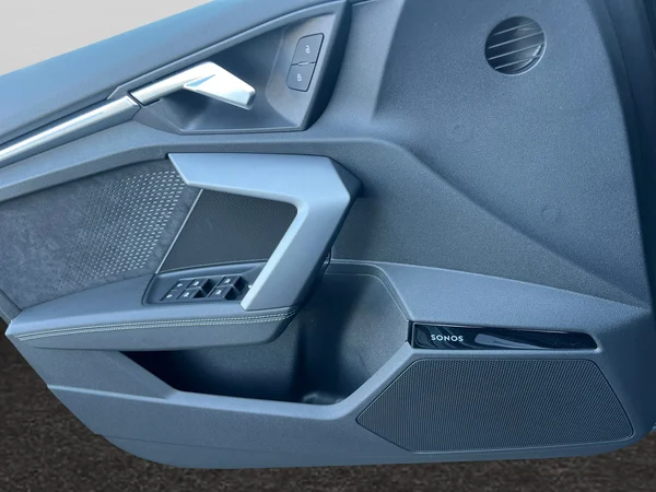 AUDI A3 Sedan (2025) — foto 3 van 24