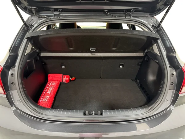 Kia Rio (2018) — foto 17 van 29
