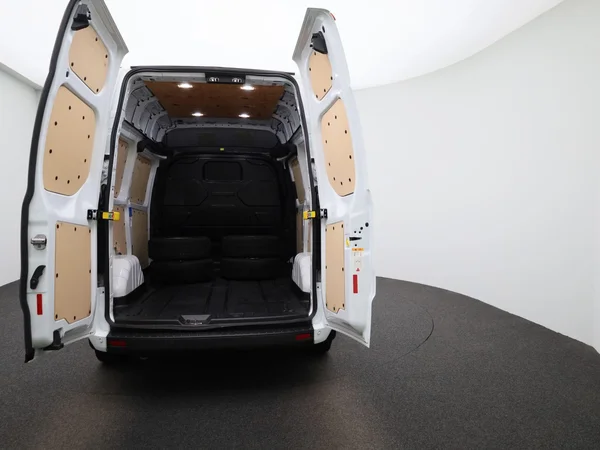 Ford Transit Custom (2022) — foto 3 van 38