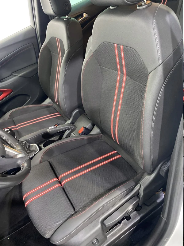 Opel Crossland (2021) — foto 59 van 64