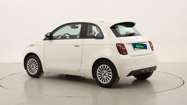 Fiat E-500 (2023) — foto 14 van 20