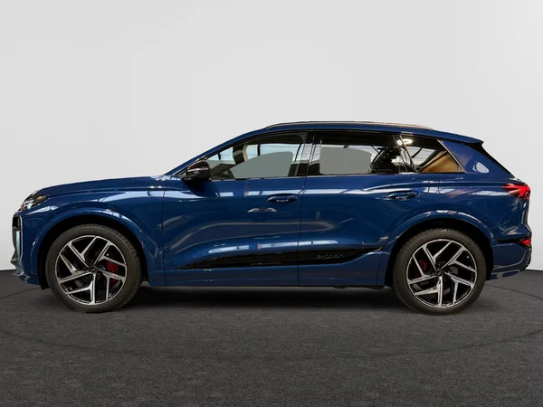 AUDI Q6 e-tron (2025) — foto 12 van 25