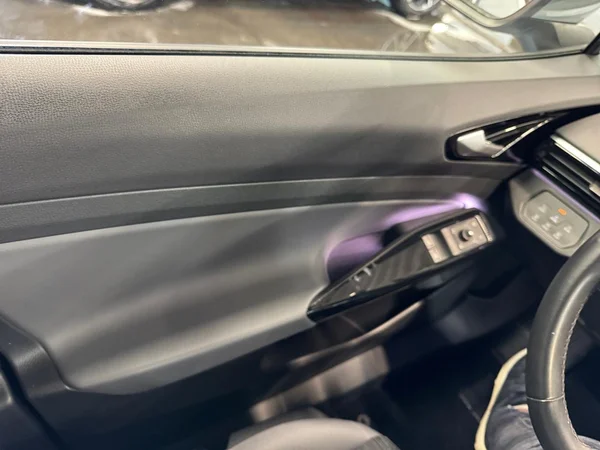 VOLKSWAGEN ID.4 (2023) — foto 7 van 23