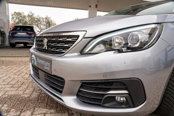 Peugeot 308 (2021) — foto 6 van 64