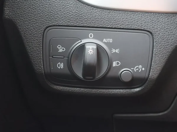 Audi Q2 (2020) — foto 13 van 25