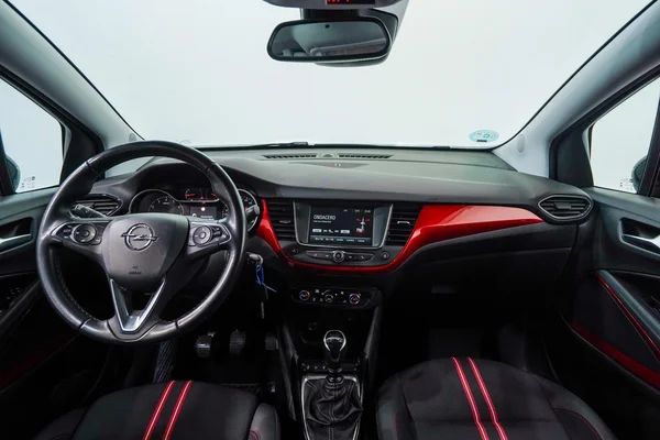 Opel Crossland (2022) — foto 3 van 97