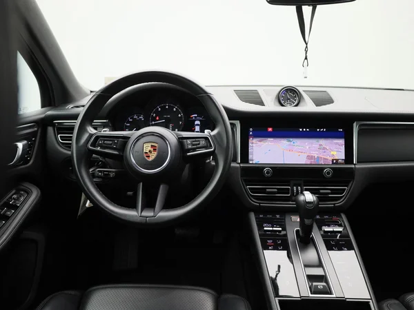 Porsche Macan (2022) — foto 58 van 60