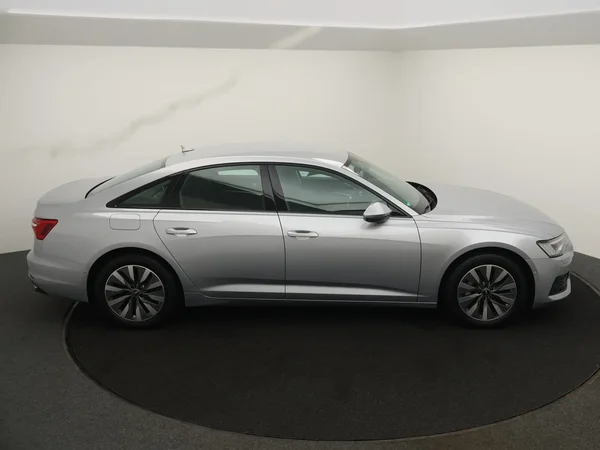Audi A6 (2022) — foto 17 van 20