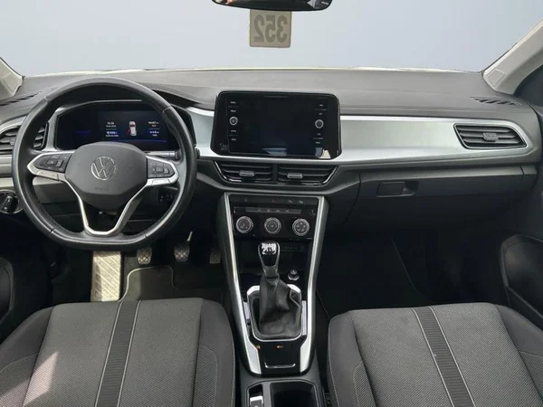 VOLKSWAGEN T-Roc (2022) — foto 6 van 31