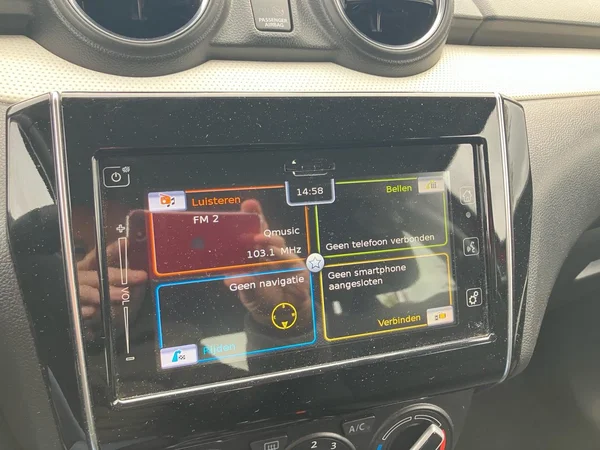 SUZUKI Swift (2020) — foto 15 van 25