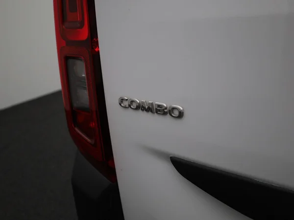 Opel Combo Life (2022) — foto 18 van 32