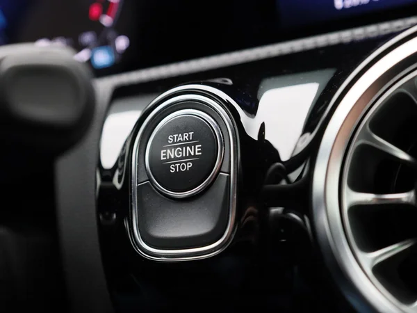 Mercedes-Benz CLA (2024) — foto 11 van 57