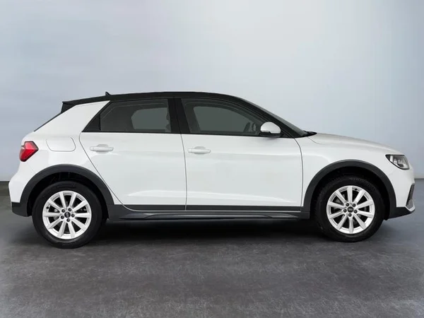 AUDI A1 Allstreet (2023) — foto 23 van 28