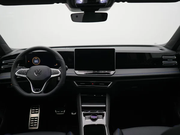 VOLKSWAGEN Tiguan (2025) — foto 15 van 24