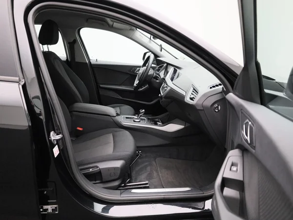 BMW 1 Reeks (2022) — foto 25 van 39