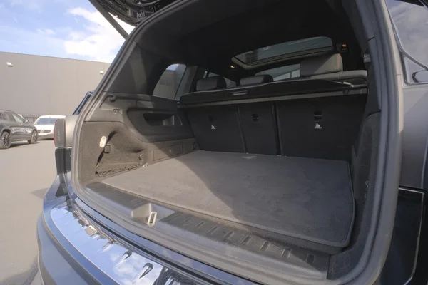 Mercedes-Benz EQB (2025) — foto 19 van 39