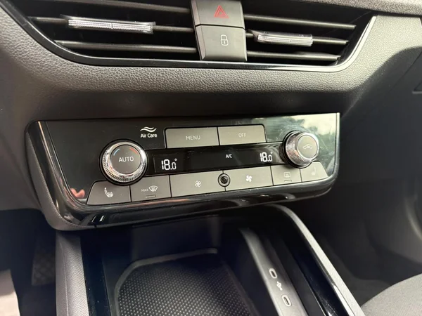 SKODA Kamiq (2024) — foto 10 van 18