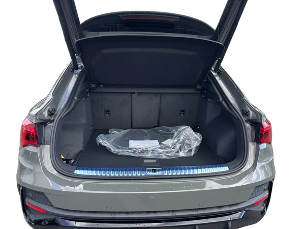 AUDI Q3 Sportback (2025) — foto 10 van 20