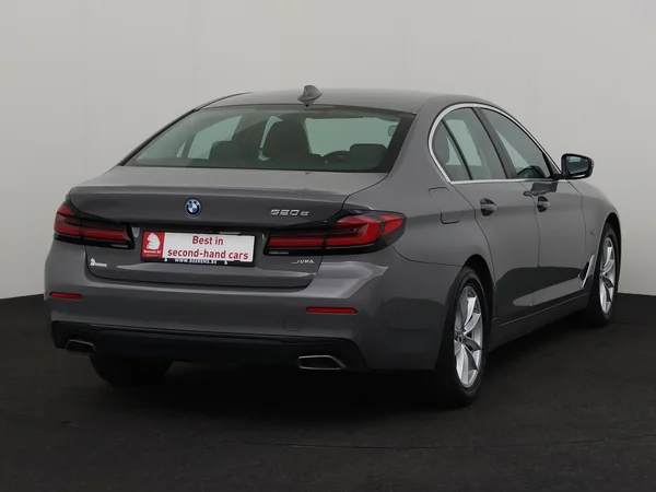 BMW 520 (2022) — foto 23 van 32
