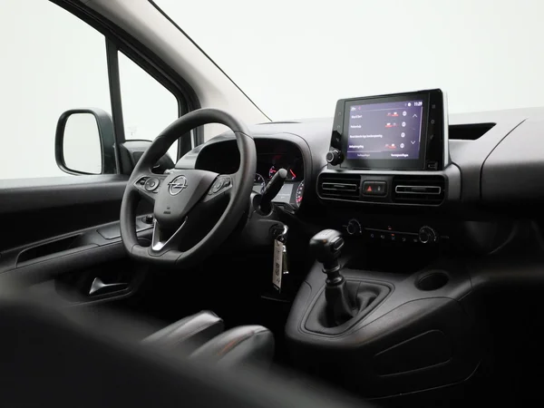 Opel Combo (2023) — foto 25 van 38