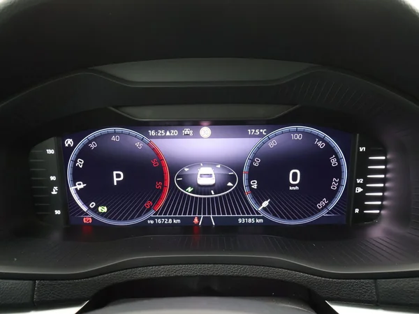 SKODA Karoq (2022) — foto 10 van 24