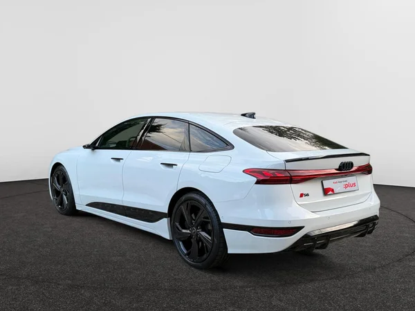 AUDI S6 Sportback e-tron (2026) — foto 11 van 22