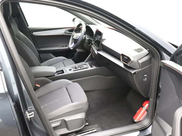 CUPRA Leon ST (2025) — foto 11 van 26