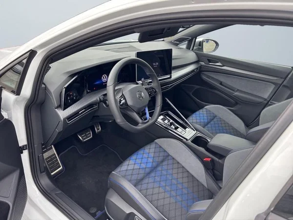 VOLKSWAGEN Golf VIII R (2025) — foto 6 van 33