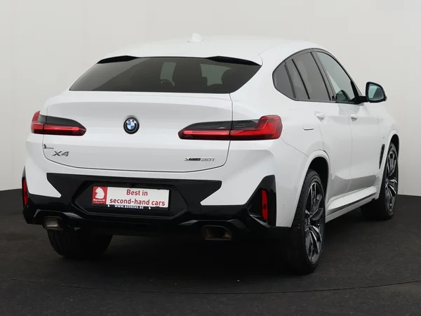 BMW X4 (2022) — foto 23 van 29