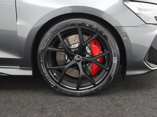 AUDI RS3 Sportback (2025) — foto 29 van 31