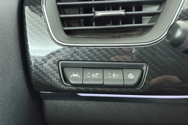 Renault Arkana E-TECH (HEV) (2022) — foto 18 van 36