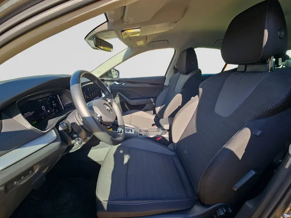 SKODA Octavia (2023) — foto 11 van 24