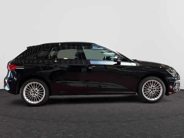 AUDI A3 Sportback (2024) — foto 8 van 20