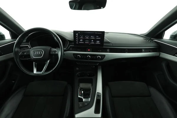 Audi A4 (2021) — foto 3 van 16