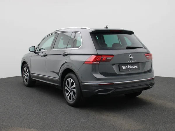 Volkswagen Tiguan (2022) — foto 12 van 36