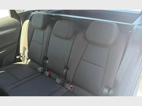 Skoda KAROQ (2018) — foto 2 van 29
