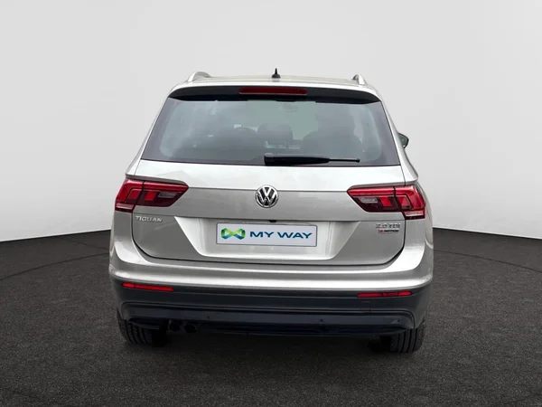 VOLKSWAGEN Tiguan Dsl (2017) — foto 4 van 19
