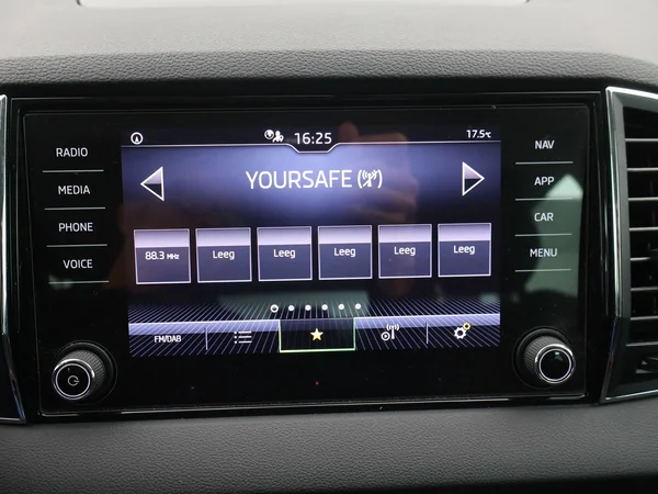 SKODA Karoq (2022) — foto 11 van 24