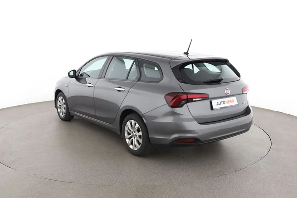 Fiat Tipo (2020) — foto 10 van 16