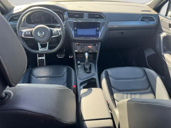 VOLKSWAGEN Tiguan Allspace (2019) — foto 12 van 17