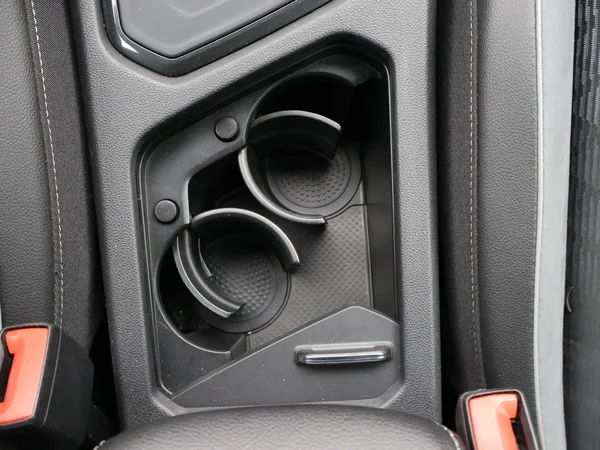 VOLKSWAGEN Tiguan (2022) — foto 17 van 27