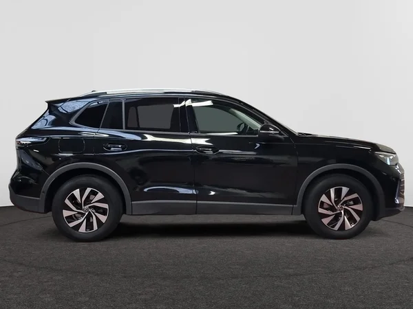 VOLKSWAGEN Tiguan (2025) — foto 21 van 23