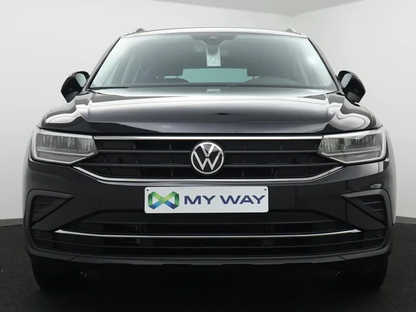 VOLKSWAGEN Tiguan (2022) — foto 21 van 25